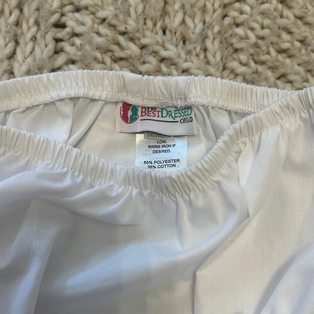 EUC White Baby Bloomers with holly berry Embroidery 18/24